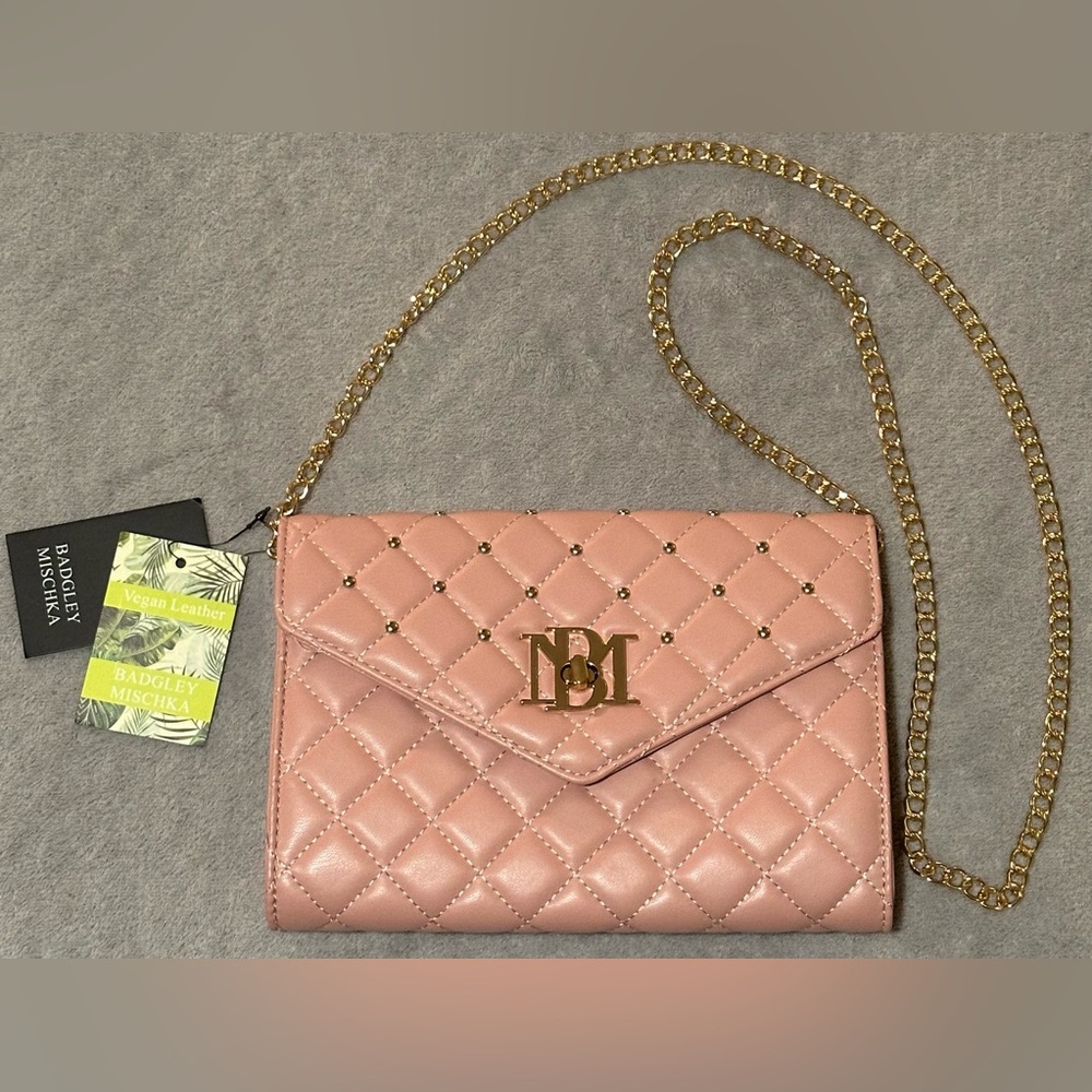 BADGLEY MISCHKA Crossbody w/Diamond Quilting & Round Studs on Cover-Blush (NWT)